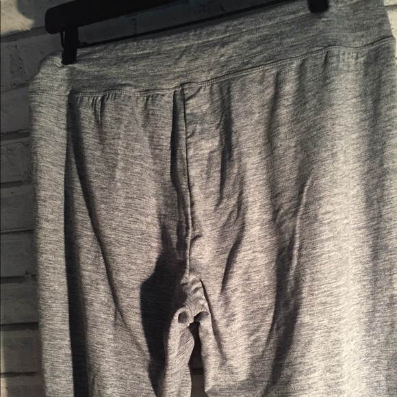 Calvin Klein performance - Picture 4 of 7